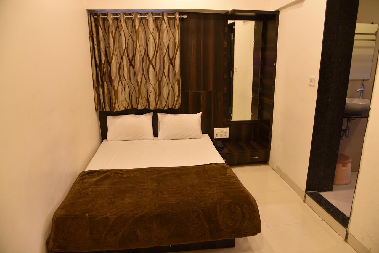 Hotel Alankar Аурангабад Екстериор снимка